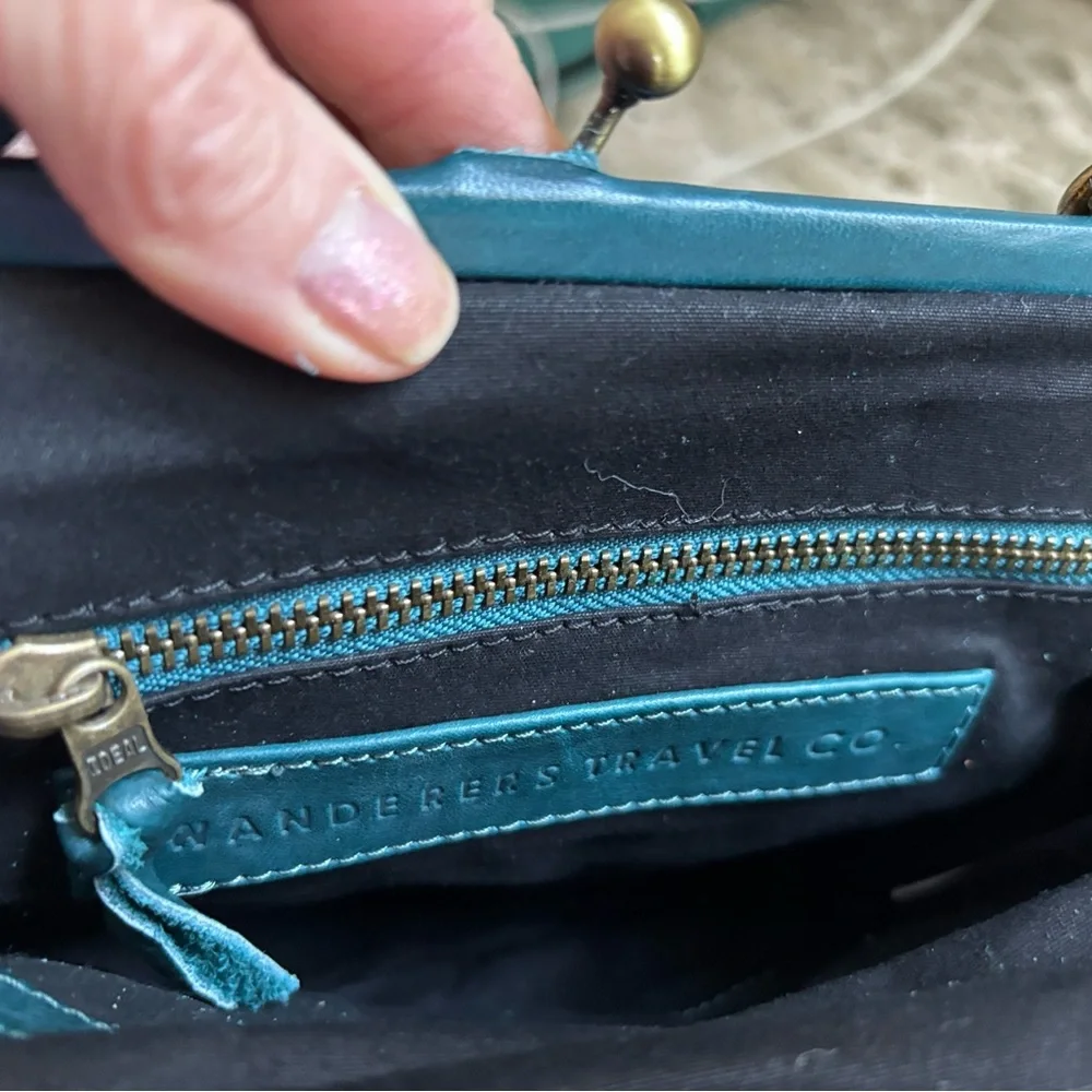 Wanderers Travel The Versailles Evening Crossbody with Coin Pouch NWT - Picture 3 of 10